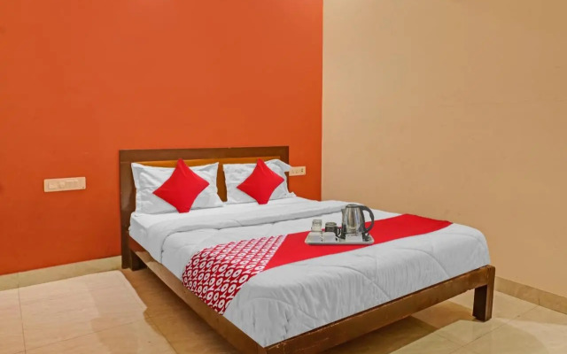 OYO Flagship 701156 G M Boarding And Lodging