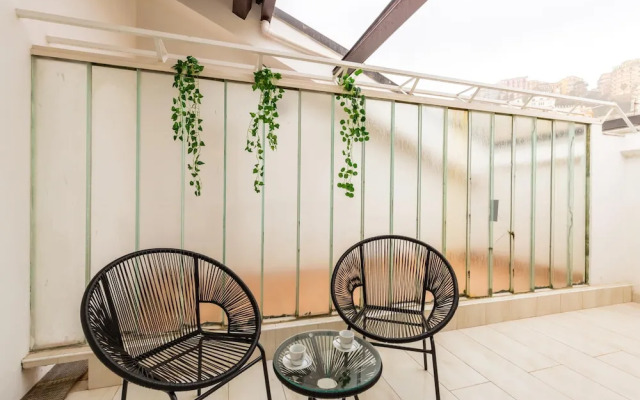 Colonna Apartment 2 by Wonderful Italy