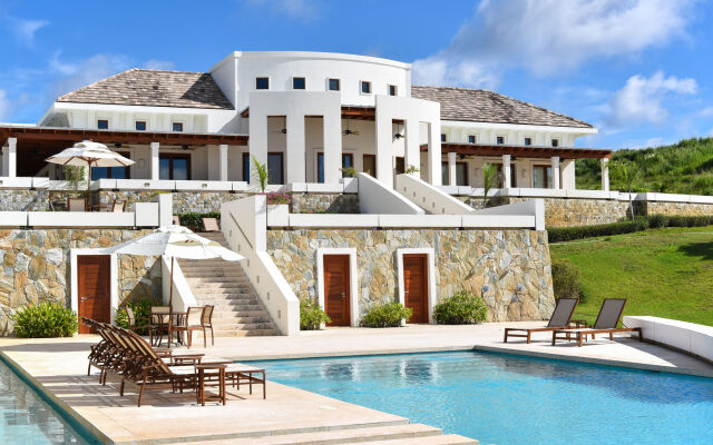 Las Verandas Hotel & Villas