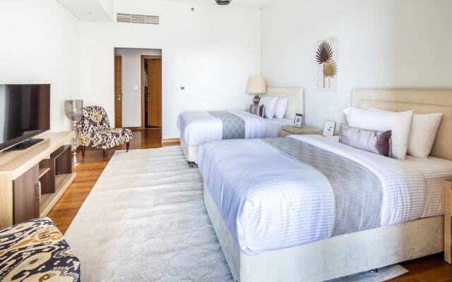 Refined 2BR Luxury Apartment at Palm Jumeirah
