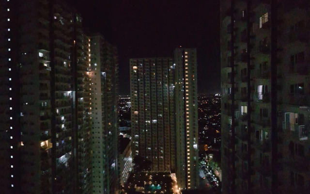 1BR Cityscape at Grass Residences