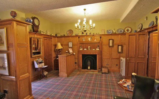 Warrens Guest House