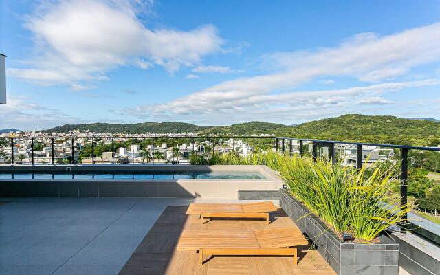 Apto c /piscina em Jurerê Internacional EPC204