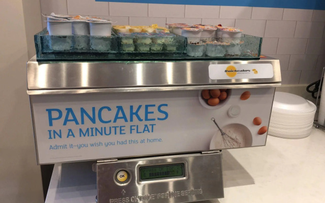 Holiday Inn Express & Suites Oswego by IHG