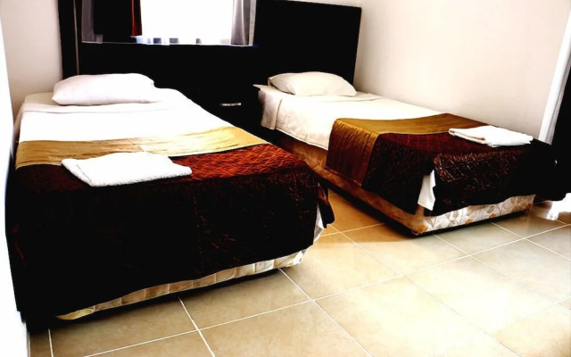 Lara Palace Hotel