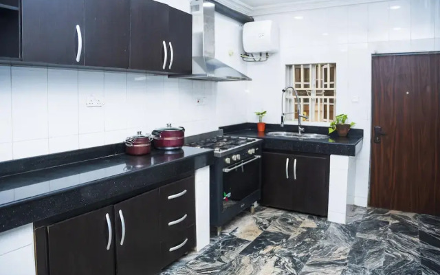 Lineech Apartments
