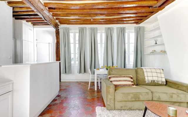 Charming 1BR Near Latin Quarter