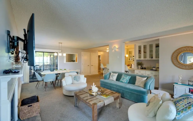 Oceanfront Watsonville Condo w/ Beach Access!