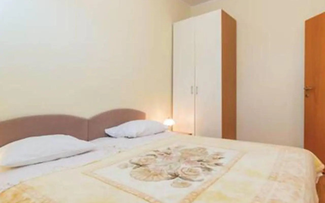 NATALY house with apartments