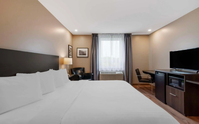 Villa Inn & Suites, SureStay Collection by Best Western