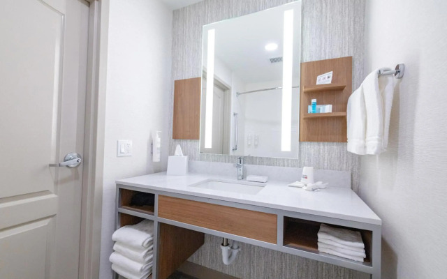 Hilton Garden Inn Lakewood