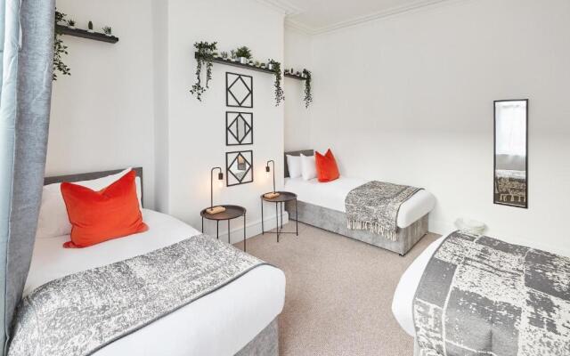 Host Stay Leven Locke