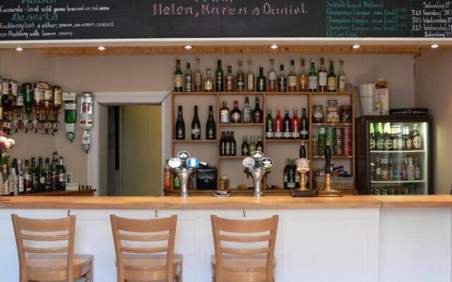 House o' Hill Hotel
