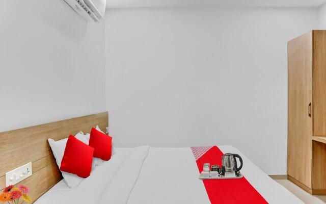 OYO Flagship 87781 Hotel Bluemoon