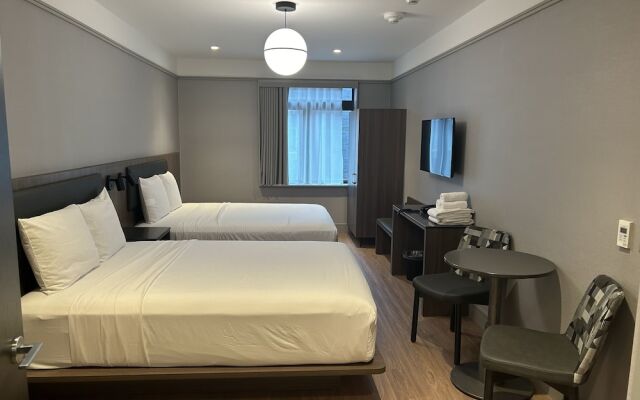 Melrose Hotel