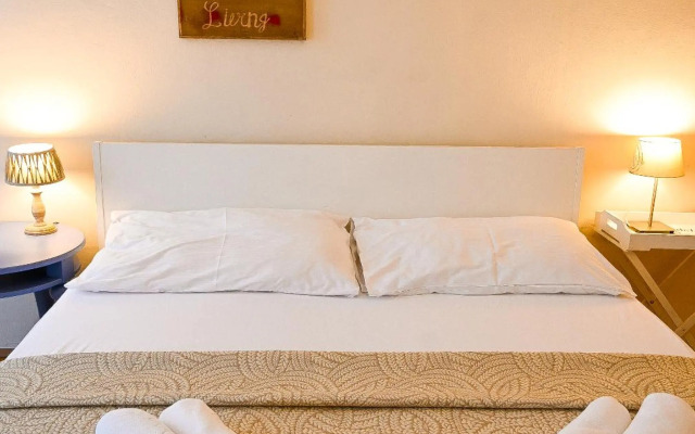 Bright Apartment Schönbrunn Palace