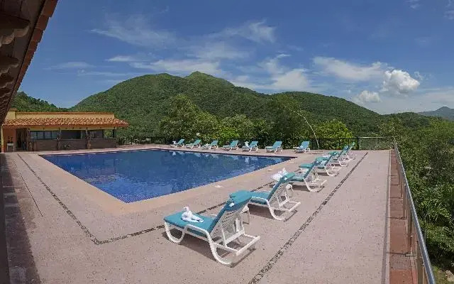 El Corazón Resort