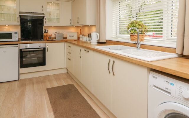 Ty Newydd Bach