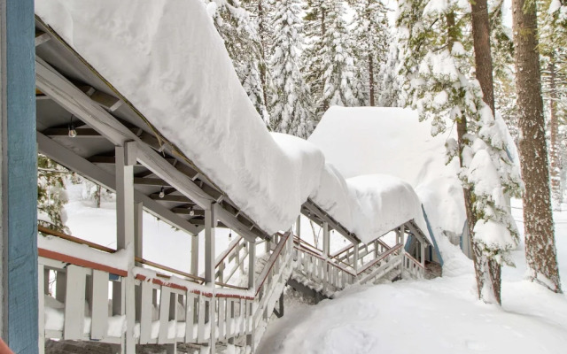 Quintessential Tahoe Cabin