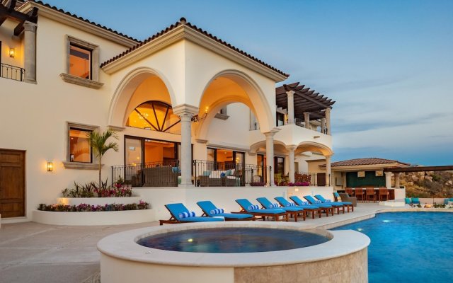 Villa With Sweeping Ocean Views From Pedregal: Casa Stella