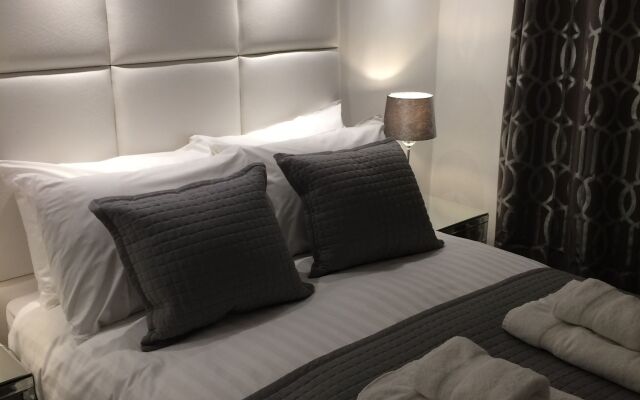 Hanover 71 Suites