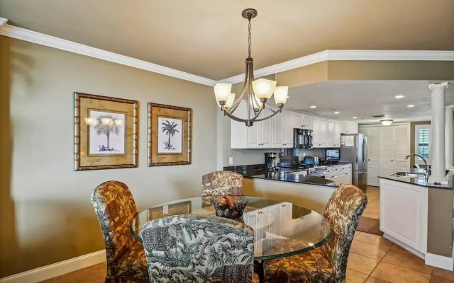 Inlet Reef 312 2 Bedroom Condo by RedAwning