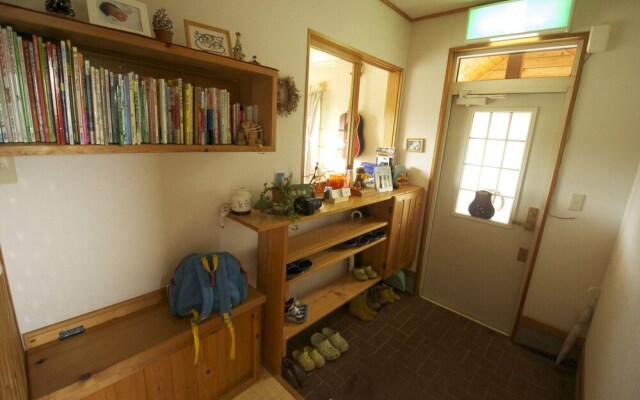Guesthouse Gurigura - Hostel, Caters to Women