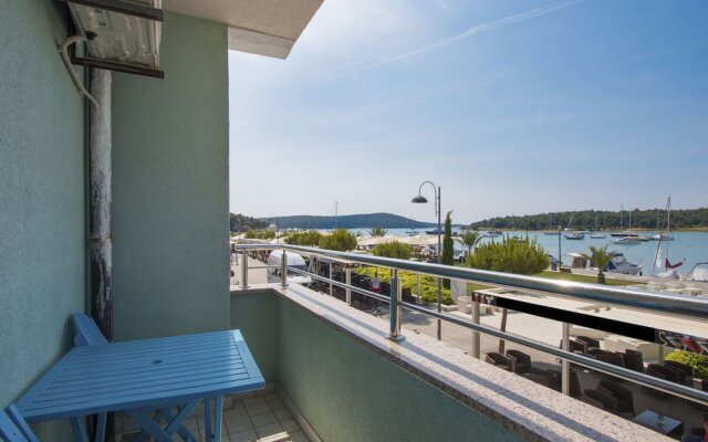 Cosy Apartment in Medulin With Sea View