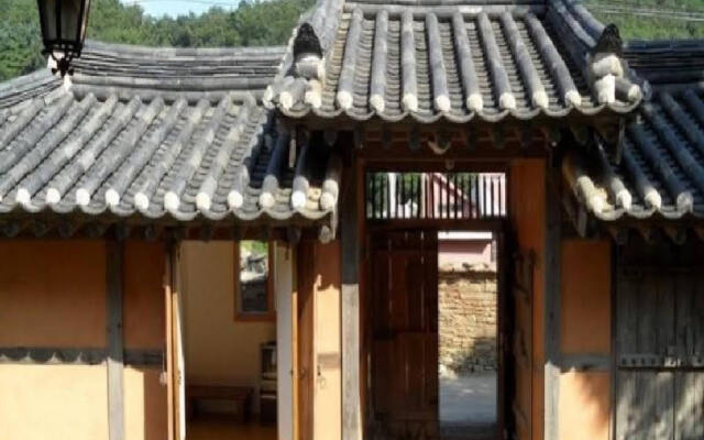Traditional Noble Choi Old House