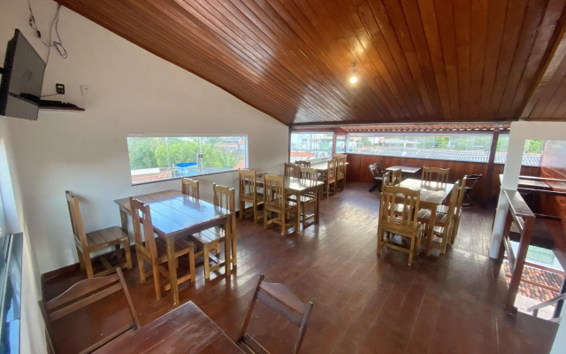 Piratas Do Morro Pousada - Hostel