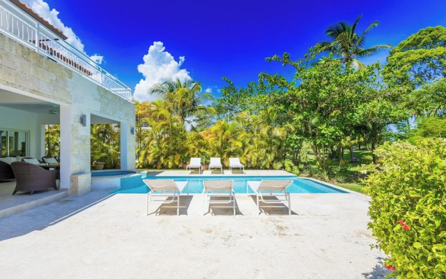 Villa Buganvilla 252 - 4BR Pool Jacuzzi Golf