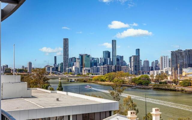 Cosmo Apartment Hotel