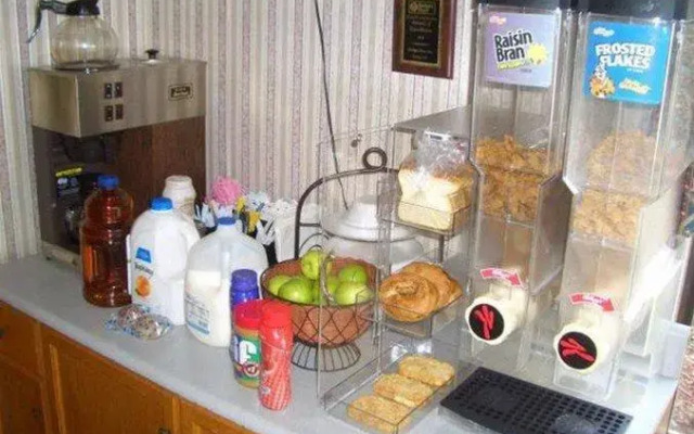 Budget Host Inn Baxley