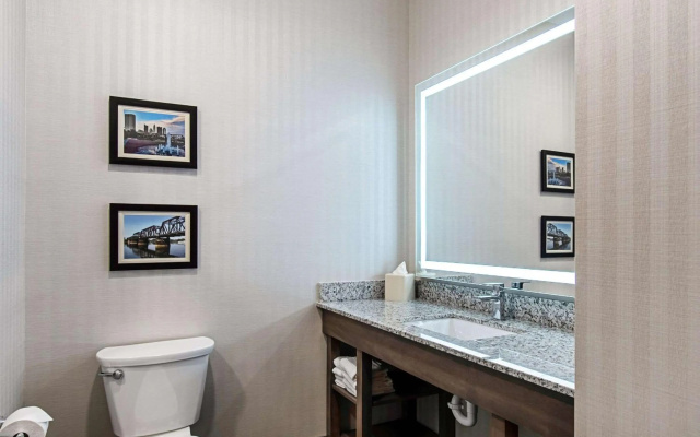 Comfort Suites Grove City Columbus South