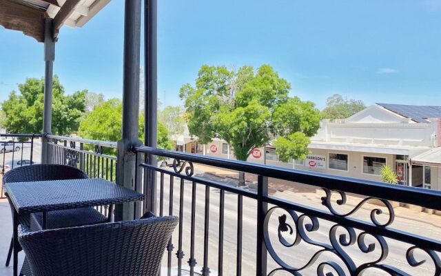 Commercial Hay Hotel