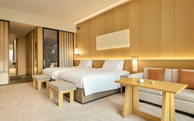 Secan Hotel Qingdao, Curio Collection By Hilton