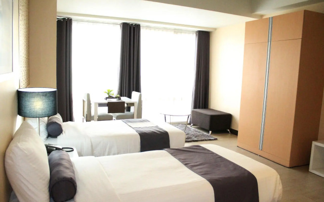 CSuites at Two Central Residences