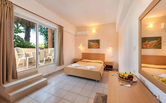 Bayside Hotel Katsaras