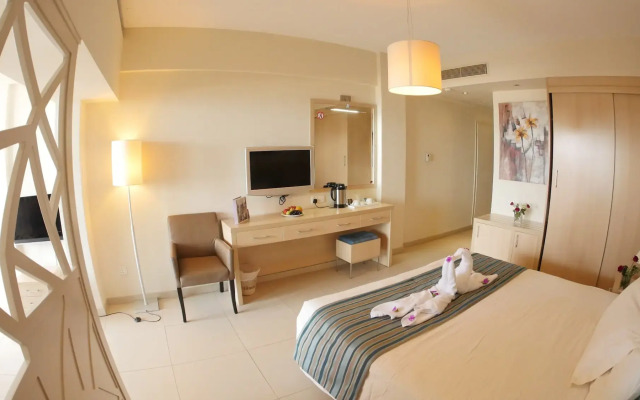 Pernera Beach Hotel