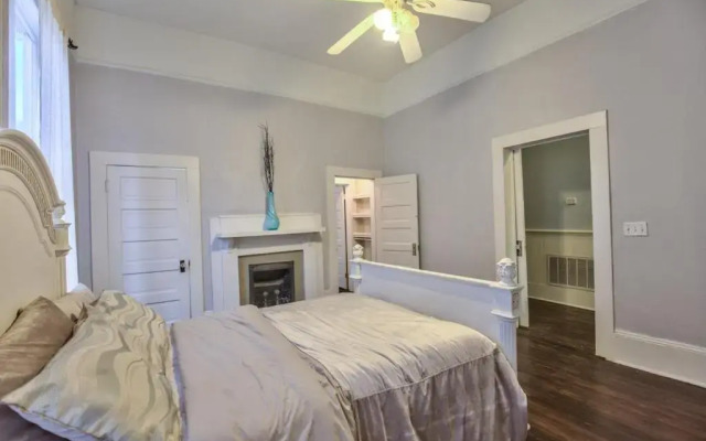 Classic/Modern Downtown Home