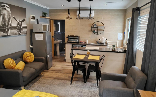 Leafy Retreat Kenridge Trendy