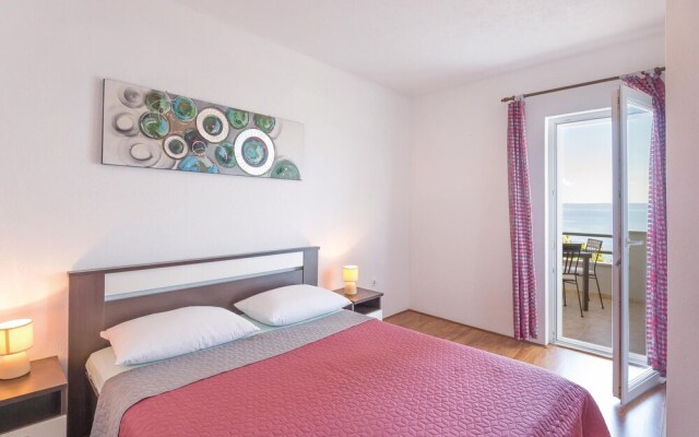 Beautiful Home in Makarska With Wifi and 2 Bedrooms