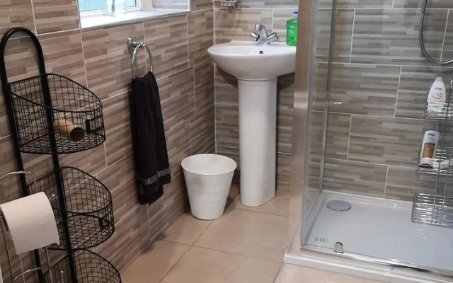 Dragon - Brassey Apartment 3 Room House