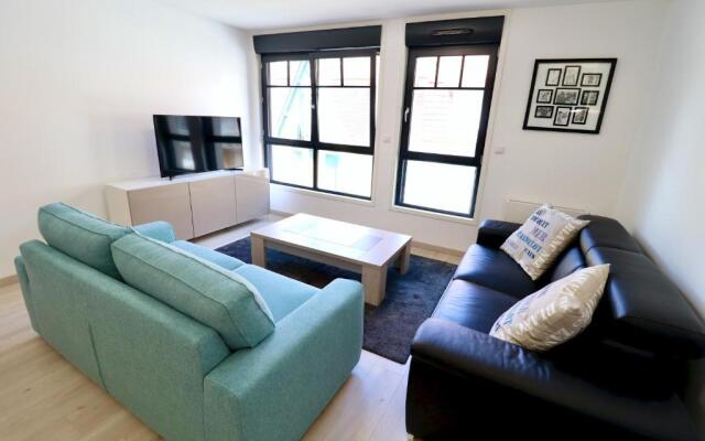 Maison bleue - Apt 4 pers, 2 chambres, prox marché