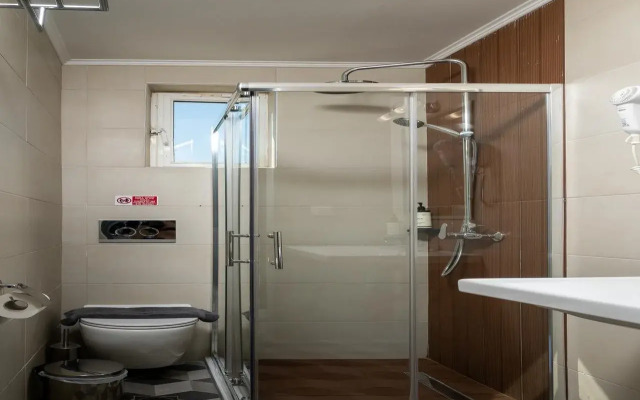 Ayit Hotel