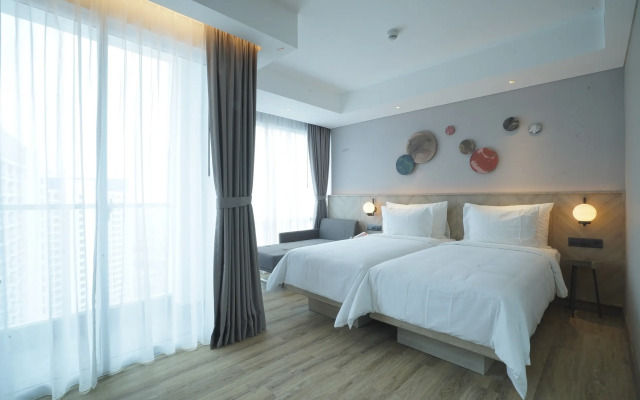HARRIS Suites Puri Mansion Jakarta