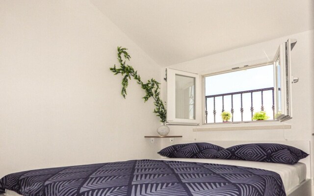 Stunning Apartment in Prizba With Wifi and 2 Bedrooms
