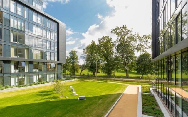 Luxury Apartment - Quartermile