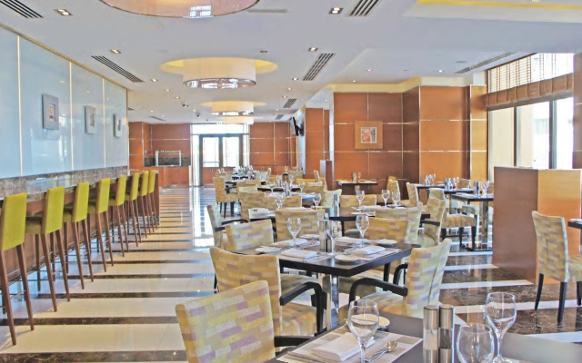 Hilton Dubai The Walk