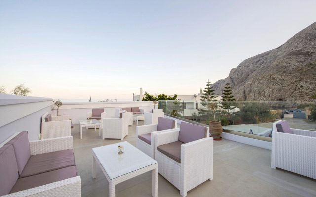 Blue Waves Hotel